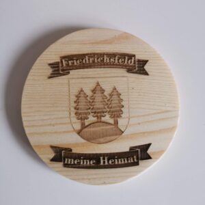 Untersetzer Holz, Lasergravur "Friedrichsfeld" mit Tannenhügel